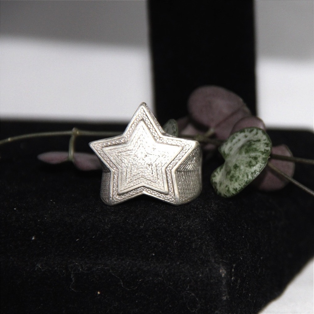 Sterling Silver 925 Textured Star Statement Ring Size 9 Bold Celestial Band